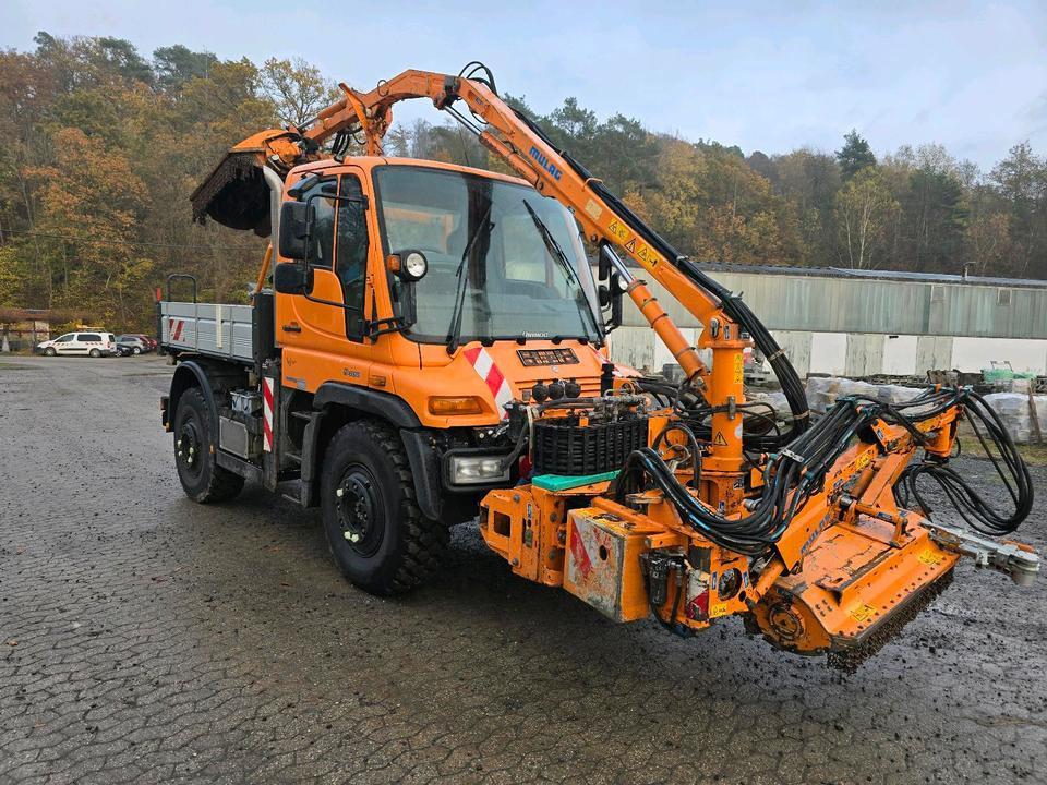 Unimog U400 2011 Bluetec 5 Mercedes-Benz 405 423 427 300 U 500 Mulag MKM Mähausleger Böschungsmäher Böschungsmulcher FME Dücker - Véhicule de voirie/ Spécial: photos 2 Unimog U400 2011 Bluetec 5 Mercedes-Benz 405 423 427 300 U 500 Mulag MKM Mähausleger Böschungsmäher Böschungsmulcher FME Dücker - Véhicule de voirie/ Spécial: photos 2
