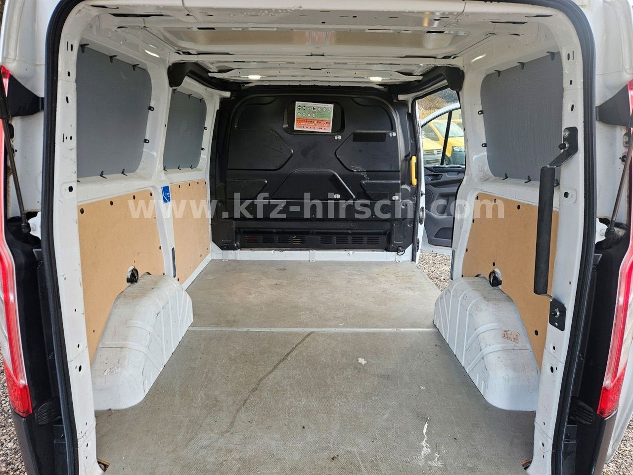 Ford Transit Custom Klima Sitzhzg Bluetooth Multi 1Hd - Fourgon utilitaire: photos 3 Ford Transit Custom Klima Sitzhzg Bluetooth Multi 1Hd - Fourgon utilitaire: photos 3