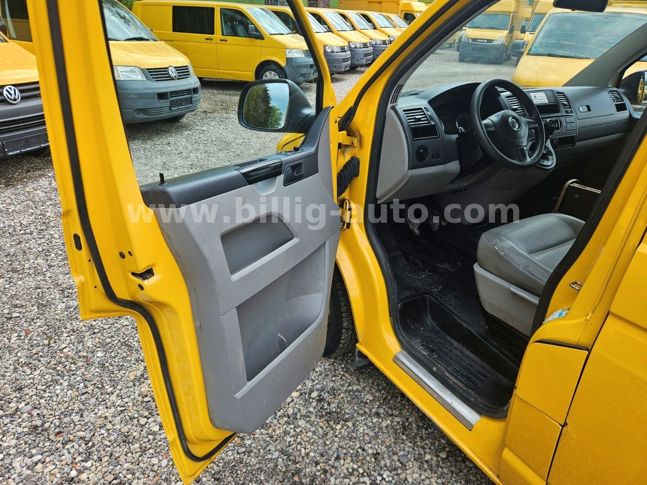 Fourgonnette Volkswagen T5 Transporter 2.0TDI EU5*2xSchiebetüre*1.Hand*: photos 7 Fourgonnette Volkswagen T5 Transporter 2.0TDI EU5*2xSchiebetüre*1.Hand*: photos 7