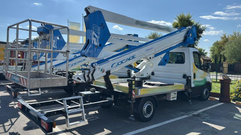 Iveco 35S14 podnośnik koszowy 27 m Socage ForSte 27D SPEED - Camion avec nacelle: photos 3 Iveco 35S14 podnośnik koszowy 27 m Socage ForSte 27D SPEED - Camion avec nacelle: photos 3