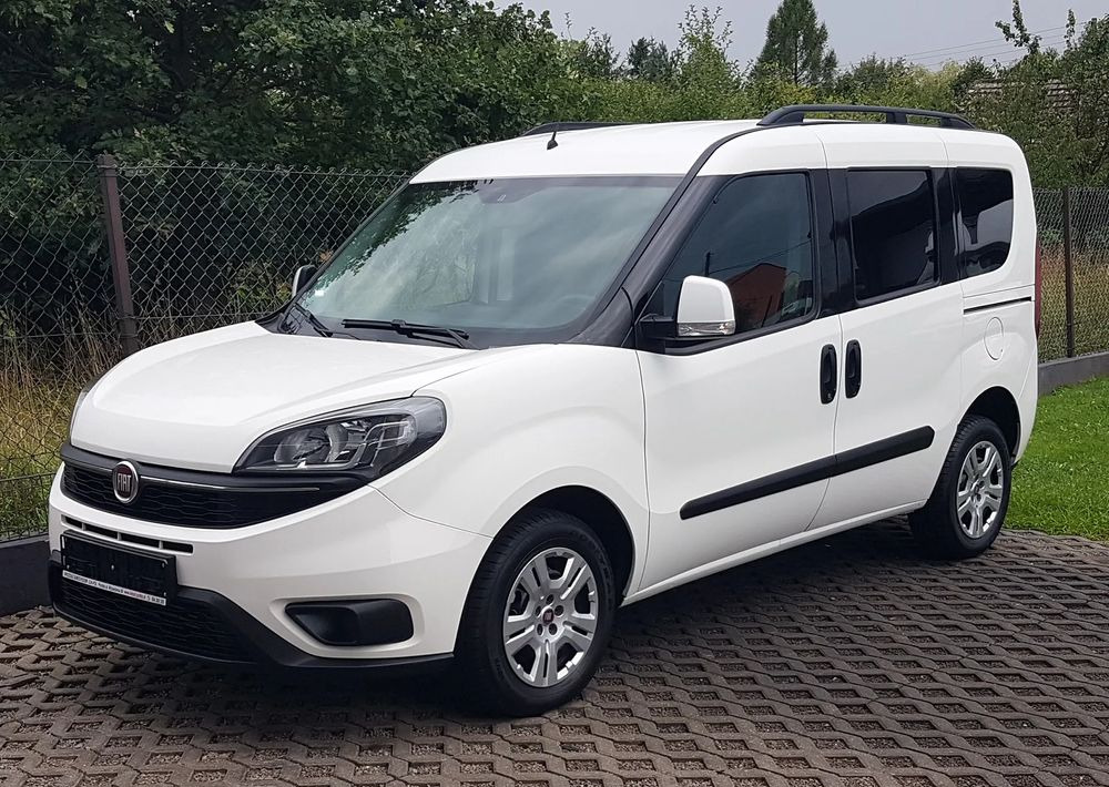 Fiat Doblo 1.6 Multijet 16V Easy - Voiture: photos 2 Fiat Doblo 1.6 Multijet 16V Easy - Voiture: photos 2