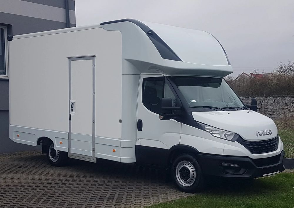 Iveco DAILY KONTENER NISKOPODŁOGOWY 4,43x2,23x2,42 SKLEP BAR FOODTRUCK KAMPER KLIMA - Fourgon grand volume: photos 1 Iveco DAILY KONTENER NISKOPODŁOGOWY 4,43x2,23x2,42 SKLEP BAR FOODTRUCK KAMPER KLIMA - Fourgon grand volume: photos 1