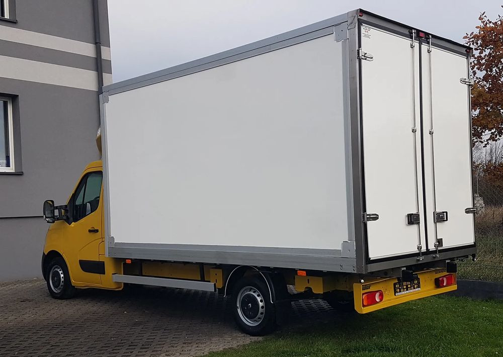 Renault MASTER KONTENER 8EP 4,21x2,23x2,22 KLIMA KRAJOWY MANUAL 6-BIEGÓW - Fourgon grand volume: photos 3 Renault MASTER KONTENER 8EP 4,21x2,23x2,22 KLIMA KRAJOWY MANUAL 6-BIEGÓW - Fourgon grand volume: photos 3