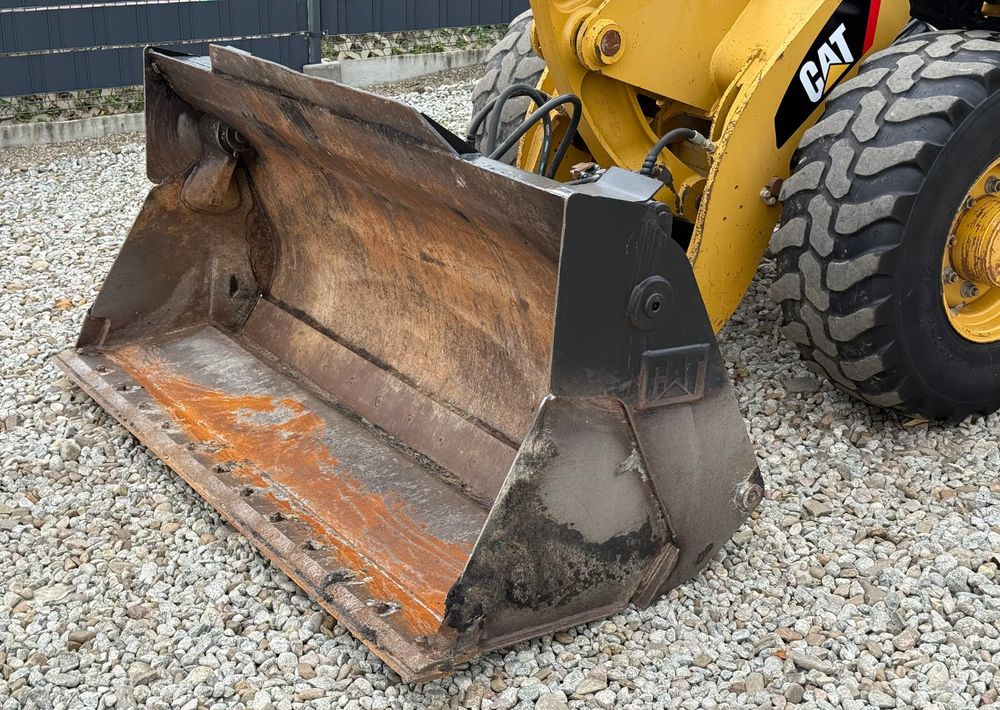 Caterpillar * CAT 907 H * Ładowarka * Sprowadzona * Bardzo Dobry Stan - Chargeuse sur pneus: photos 2 Caterpillar * CAT 907 H * Ładowarka * Sprowadzona * Bardzo Dobry Stan - Chargeuse sur pneus: photos 2