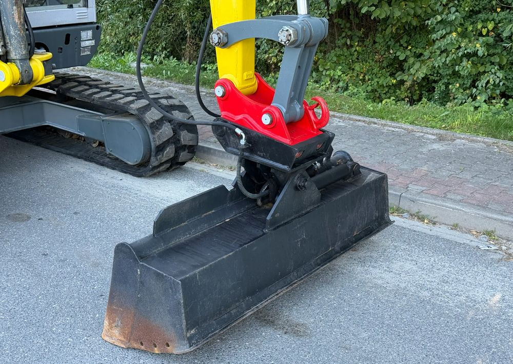 Wacker Neuson * Sprowadzona * Wacker Neuson 8003 * 3 x Ramiona * Bardzo Dobry Stan - Pelle sur chenille: photos 3 Wacker Neuson * Sprowadzona * Wacker Neuson 8003 * 3 x Ramiona * Bardzo Dobry Stan - Pelle sur chenille: photos 3