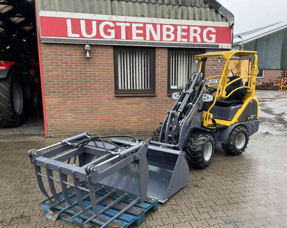 Eurotrac W11 minishovel - Chargeuse sur pneus: photos 1 Eurotrac W11 minishovel - Chargeuse sur pneus: photos 1