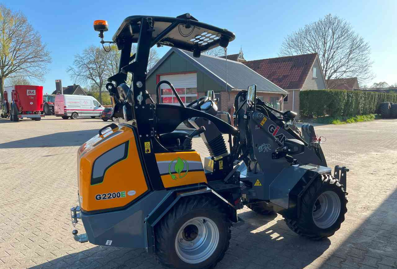 Giant G2200E elektrische minishovel nieuwstaat! verreikers - Chargeuse sur pneus: photos 4 Giant G2200E elektrische minishovel nieuwstaat! verreikers - Chargeuse sur pneus: photos 4