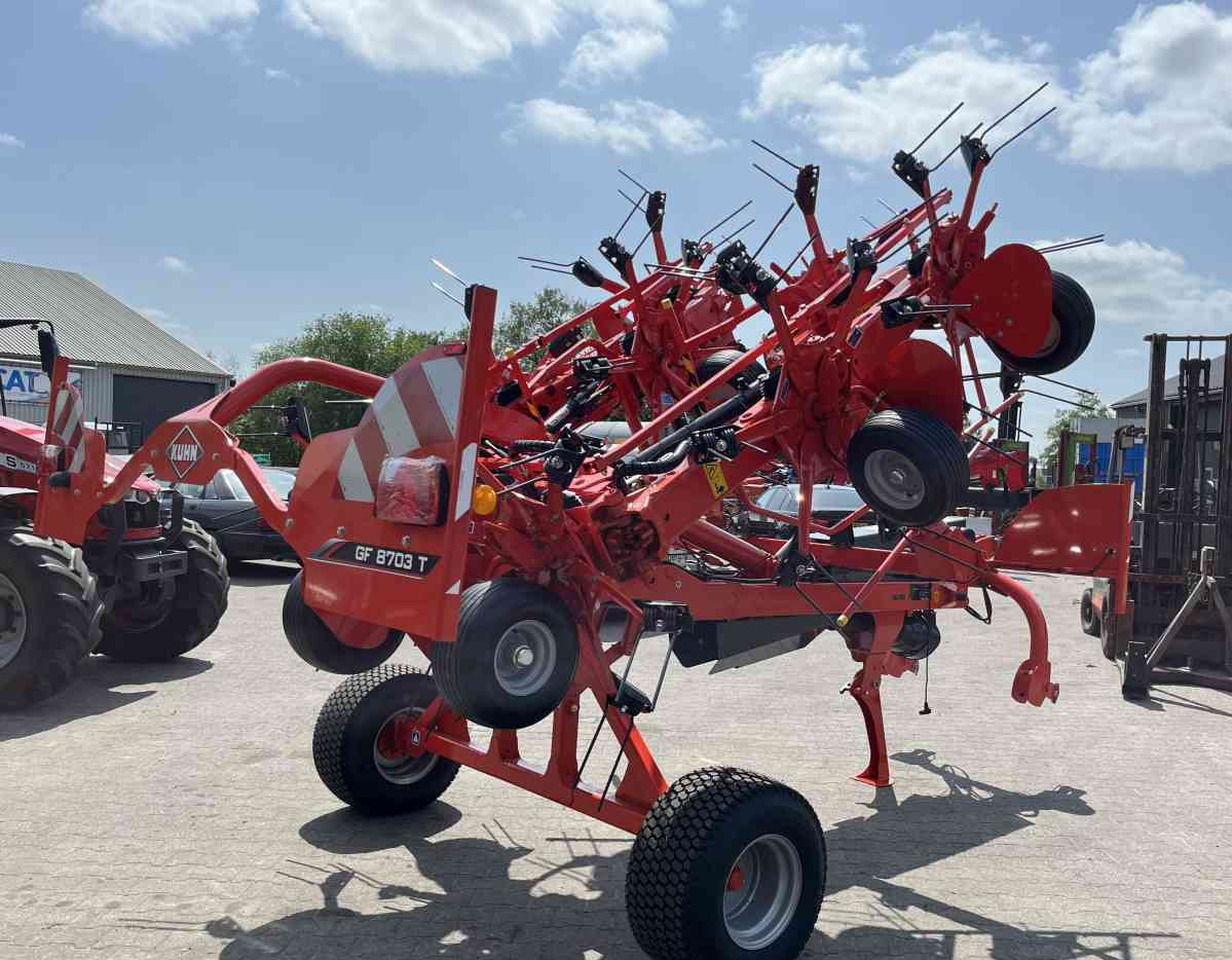 Kuhn GF8703T Schudder *Verkocht/sold* - Faneuse: photos 5 Kuhn GF8703T Schudder *Verkocht/sold* - Faneuse: photos 5