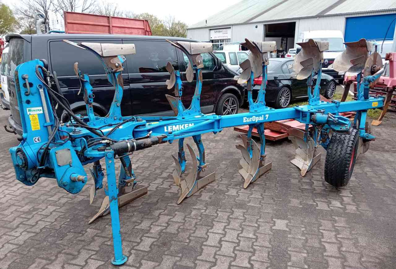 Lemken Europal 7 4+1 N90 - Charrue: photos 1 Lemken Europal 7 4+1 N90 - Charrue: photos 1