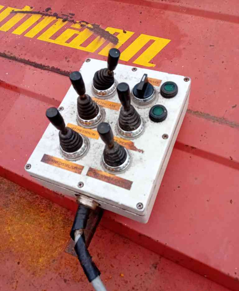 Autochargeuse Strautmann Vitesse 230E opraapwagen, ladewagen, weidebouwmachines: photos 7 Autochargeuse Strautmann Vitesse 230E opraapwagen, ladewagen, weidebouwmachines: photos 7