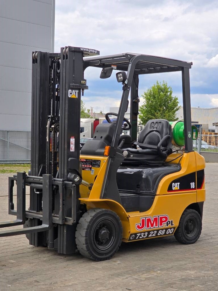 CAT GP 18 NT - Chariot élévateur à gaz: photos 2 CAT GP 18 NT - Chariot élévateur à gaz: photos 2