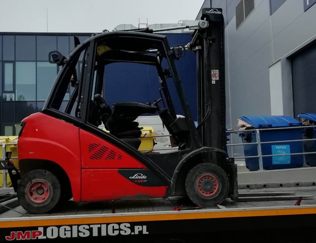 Chariot élévateur à gaz Linde H 25 T - 02: photos 6