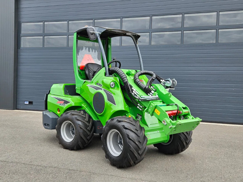 Avant 635i Rental mini-shovel - Chargeuse compacte sur chenilles: photos 1 Avant 635i Rental mini-shovel - Chargeuse compacte sur chenilles: photos 1