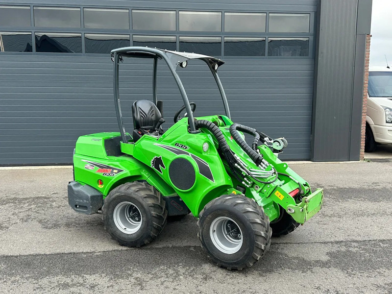 Avant 635i mini-shovel - Chargeuse compacte sur chenilles: photos 2 Avant 635i mini-shovel - Chargeuse compacte sur chenilles: photos 2