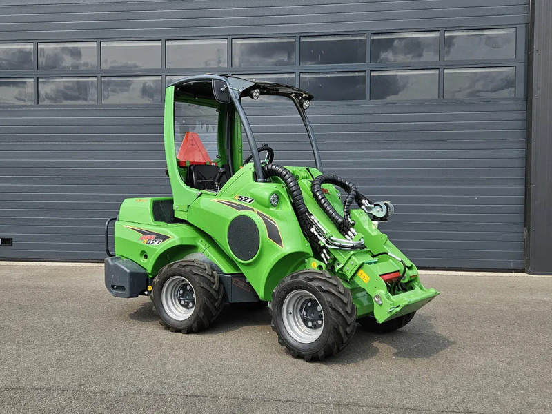 Avant E527 TDL+ mini-shovel - Chargeuse compacte sur chenilles: photos 1 Avant E527 TDL+ mini-shovel - Chargeuse compacte sur chenilles: photos 1