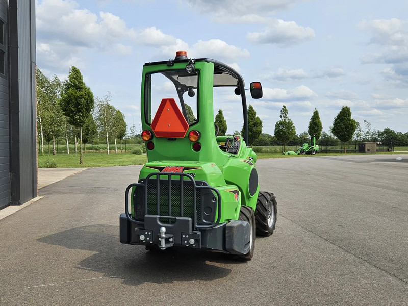 Avant E527 TDL+ mini-shovel - Chargeuse compacte sur chenilles: photos 5 Avant E527 TDL+ mini-shovel - Chargeuse compacte sur chenilles: photos 5