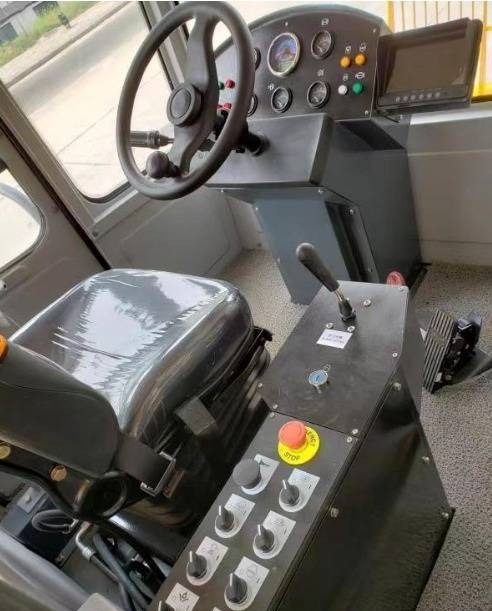 NEW MAXUS 30 TON Compactor Warranty up to 10 YEARS НОВИЙ КОМПАКТОР MAXUS 30 ТОН Гарантія до 10 РОКІВ NOWY KOMPAKTOR MAXUS 30 TON Gwarancja do 10 LAT - Compacteur à pieds de mouton/ Monocylindre: photos 5 NEW MAXUS 30 TON Compactor Warranty up to 10 YEARS НОВИЙ КОМПАКТОР MAXUS 30 ТОН Гарантія до 10 РОКІВ NOWY KOMPAKTOR MAXUS 30 TON Gwarancja do 10 LAT - Compacteur à pieds de mouton/ Monocylindre: photos 5