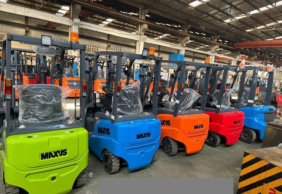 NEW MAXUS 50 HP 4x4 Tractor Warranty | НОВИЙ MAXUS 50 К.с. 4x4 Трактор Гарантія - Tracteur agricole: photos 5 NEW MAXUS 50 HP 4x4 Tractor Warranty | НОВИЙ MAXUS 50 К.с. 4x4 Трактор Гарантія - Tracteur agricole: photos 5