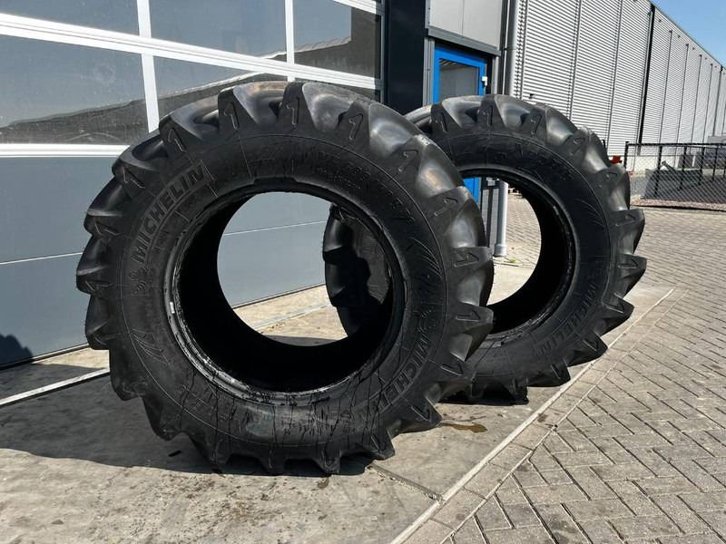 Michelin 710/60 R42 Xeobib - Pneus et jantes pour Machine agricole: photos 2 Michelin 710/60 R42 Xeobib - Pneus et jantes pour Machine agricole: photos 2