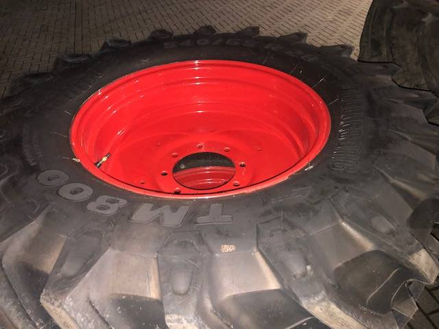 Trelleborg 650/65 R38 + 540/65 R28 TM800 - Pneus et jantes pour Machine agricole: photos 1 Trelleborg 650/65 R38 + 540/65 R28 TM800 - Pneus et jantes pour Machine agricole: photos 1