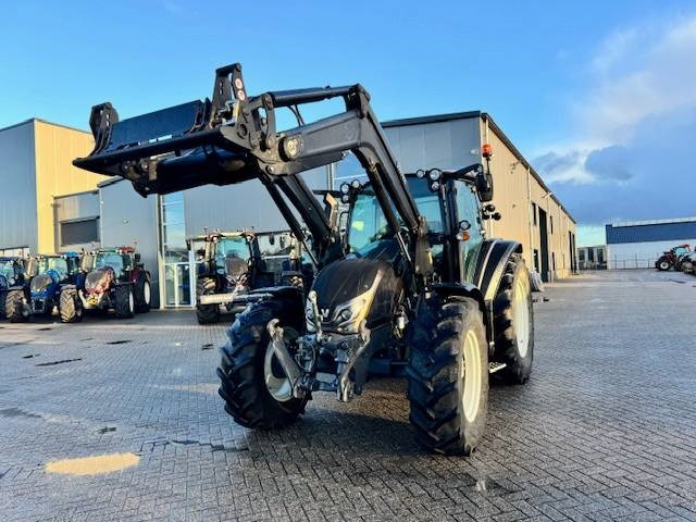 Valtra G115 hitech, 1625 uur, G4 voorlader! - Tracteur agricole: photos 3 Valtra G115 hitech, 1625 uur, G4 voorlader! - Tracteur agricole: photos 3
