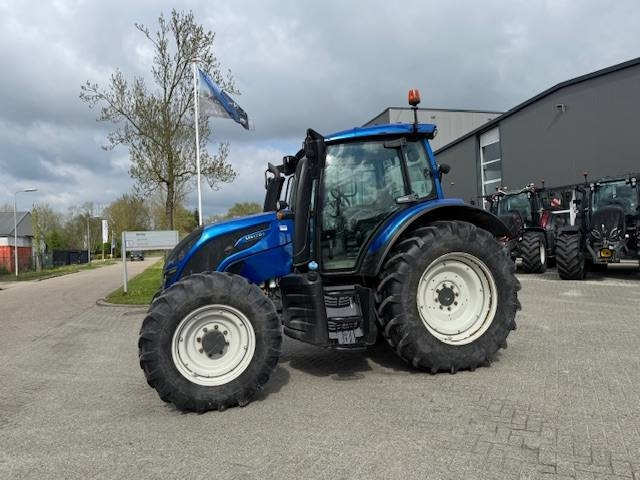Valtra N134 Versu Smart Touch, GPS - Tracteur agricole: photos 2 Valtra N134 Versu Smart Touch, GPS - Tracteur agricole: photos 2