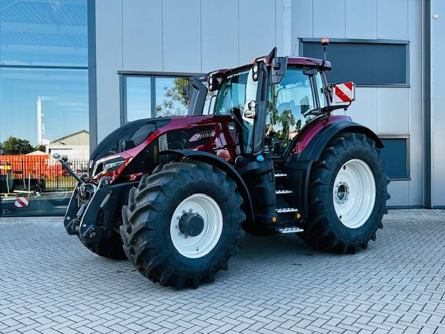 Tracteur agricole Valtra Q305 DEMO Super Compleet!: photos 18