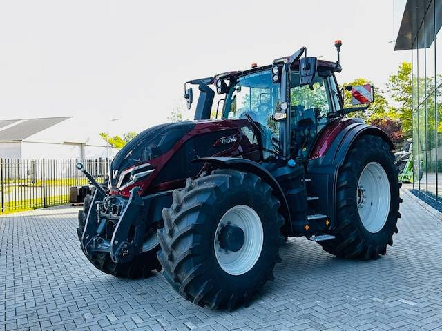 Tracteur agricole Valtra Q305 DEMO Super Compleet!: photos 16