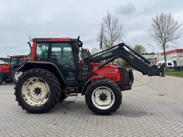 Valtra Valmet 6650 Hitech, voorlader, vloeistofkoppeling - Tracteur agricole: photos 4 Valtra Valmet 6650 Hitech, voorlader, vloeistofkoppeling - Tracteur agricole: photos 4