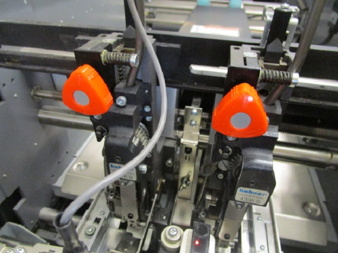 BOOKLET MAKER DUPLO 5000 - Machine d'impression: photos 4 BOOKLET MAKER DUPLO 5000 - Machine d'impression: photos 4