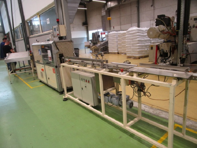 LIPPENROLLER RR 150-4 MIT ZÄHLSTATION - Machine d'emballage et de conditionnement: photos 1 LIPPENROLLER RR 150-4 MIT ZÄHLSTATION - Machine d'emballage et de conditionnement: photos 1