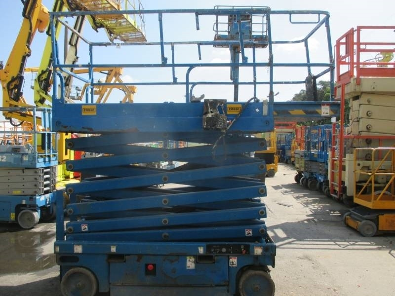 Haulotte Compact 14  - Nacelle ciseaux: photos 5 Haulotte Compact 14  - Nacelle ciseaux: photos 5