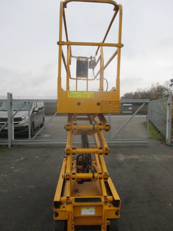 Haulotte Optimum 8 - Nacelle ciseaux: photos 3 Haulotte Optimum 8 - Nacelle ciseaux: photos 3