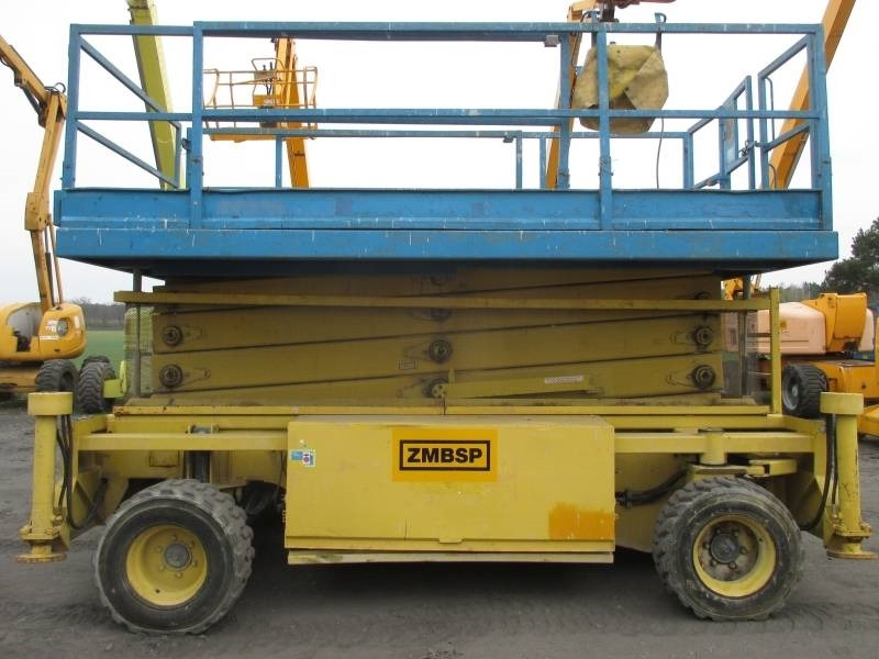 Holland Lift B 165 DL 24  - Nacelle ciseaux: photos 2 Holland Lift B 165 DL 24  - Nacelle ciseaux: photos 2