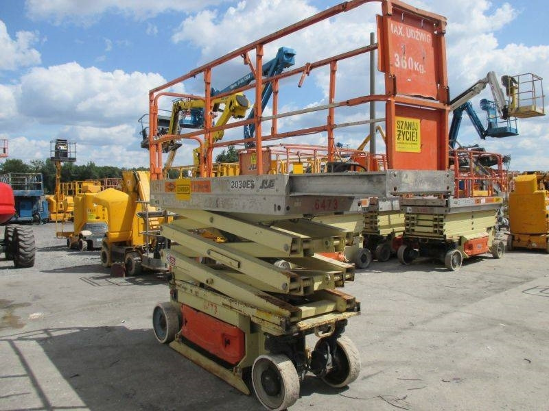 JLG 2030 ES - Nacelle ciseaux: photos 4 JLG 2030 ES - Nacelle ciseaux: photos 4