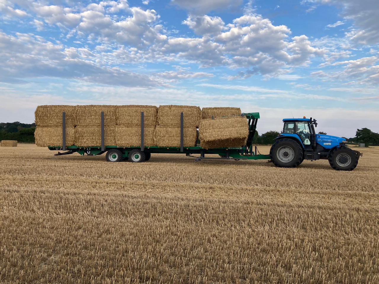 GST BALE STACKER - Autochargeuse: photos 1 GST BALE STACKER - Autochargeuse: photos 1