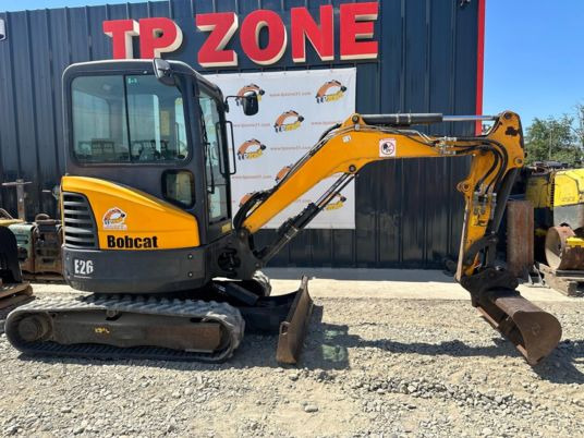 Bobcat E26 cabine a 21500 € HT - Mini pelle: photos 5 Bobcat E26 cabine a 21500 € HT - Mini pelle: photos 5