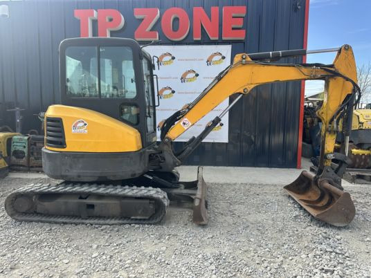 Bobcat E35 Cabine à 20500 € HT - Mini pelle: photos 1 Bobcat E35 Cabine à 20500 € HT - Mini pelle: photos 1