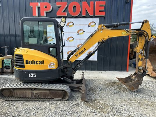 Bobcat E35 Cabine à 23 500 € HT - Mini pelle: photos 1 Bobcat E35 Cabine à 23 500 € HT - Mini pelle: photos 1