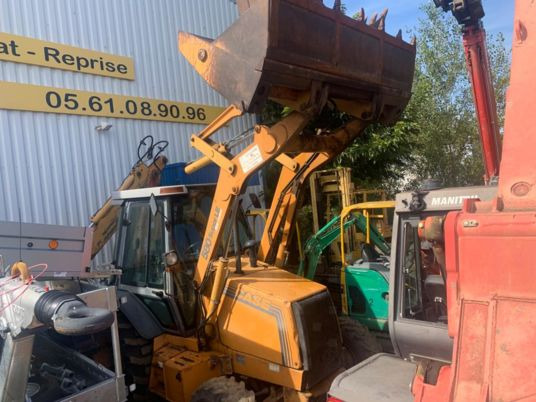 Case 580 SUPER LE Ride Control - Tractopelle: photos 3 Case 580 SUPER LE Ride Control - Tractopelle: photos 3