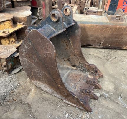 Godet attache jcb pour pelle de 5T à 9T - Godet pour pelle: photos 2 Godet attache jcb pour pelle de 5T à 9T - Godet pour pelle: photos 2