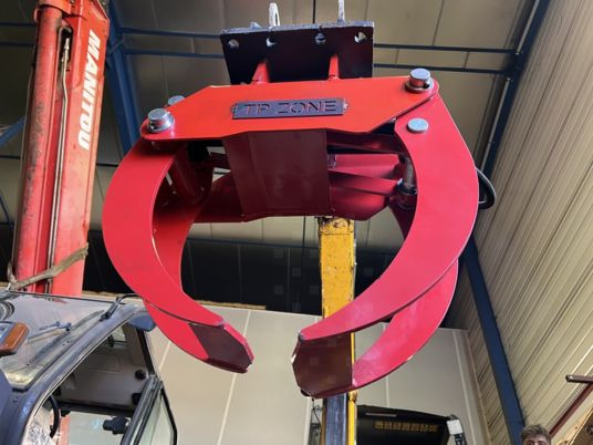 Grappin forestier - Grappin: photos 1 Grappin forestier - Grappin: photos 1