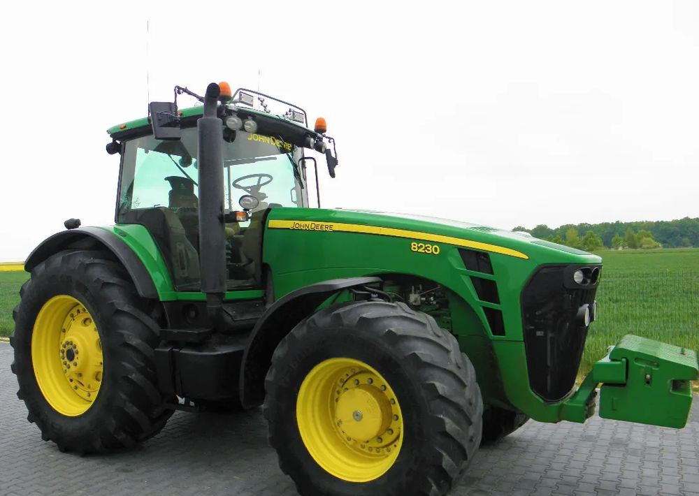 John Deere 8230 POWERSHIFT , Amortyzowna przednia os, Nie Malowany , Stan Bardzo Dobry - Tracteur agricole: photos 2 John Deere 8230 POWERSHIFT , Amortyzowna przednia os, Nie Malowany , Stan Bardzo Dobry - Tracteur agricole: photos 2