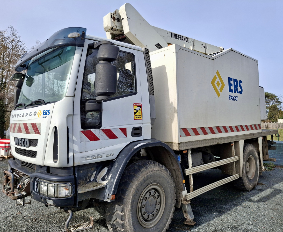 Iveco Eurocargo 150E28 4x4 nacelle Time 16M - Camion avec nacelle: photos 1 Iveco Eurocargo 150E28 4x4 nacelle Time 16M - Camion avec nacelle: photos 1