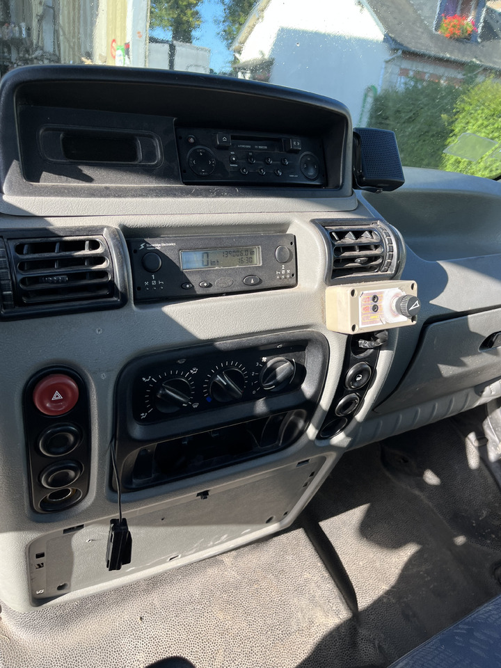 Crédit-bail de Renault Mascott 2L8 dci 130cv plateau hayon Renault Mascott 2L8 dci 130cv plateau hayon: photos 6