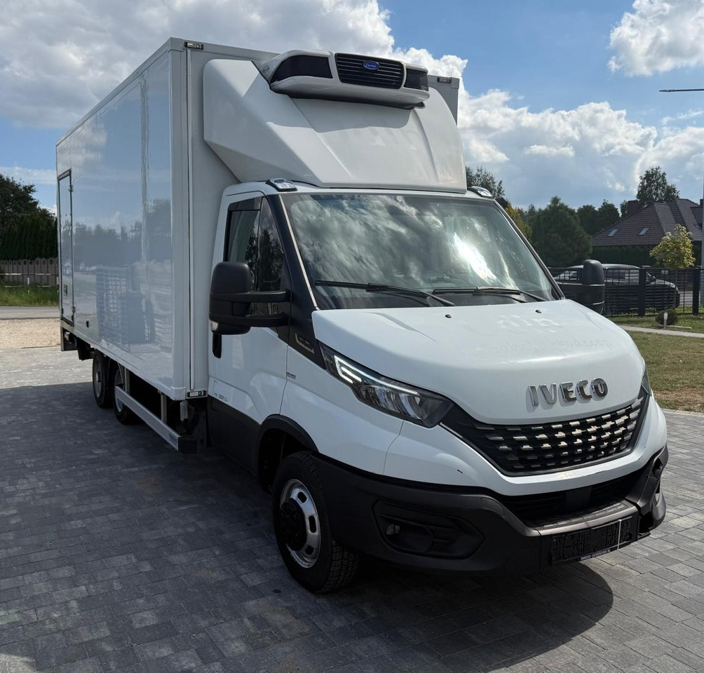 IVECO 40C18 BE COMBI – chłodnia z windą, kat. B+E, polift, 2019 rok - Utilitaire frigorifique: photos 4 IVECO 40C18 BE COMBI – chłodnia z windą, kat. B+E, polift, 2019 rok - Utilitaire frigorifique: photos 4