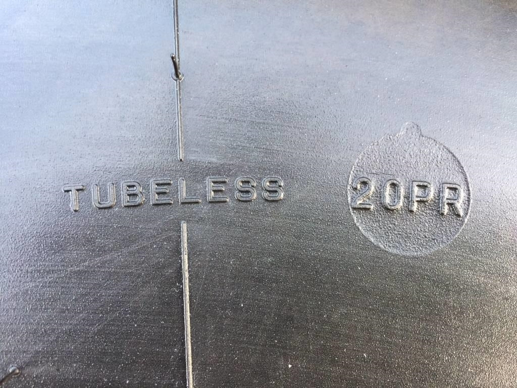 Michelin 525/65R20.5 XS - USED A 40%  - Pneu pour Machine agricole: photos 5 Michelin 525/65R20.5 XS - USED A 40%  - Pneu pour Machine agricole: photos 5