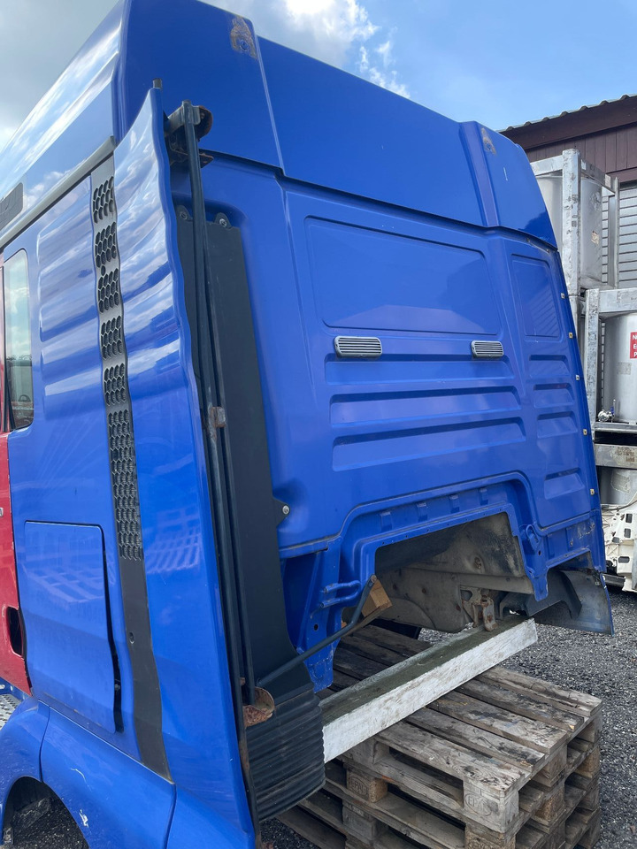 MAN Kabine MAN TGX 18.400 Euro 5 Bj. 2008 Fahrerhaus - Cabine et intérieur pour Camion: photos 4 MAN Kabine MAN TGX 18.400 Euro 5 Bj. 2008 Fahrerhaus - Cabine et intérieur pour Camion: photos 4