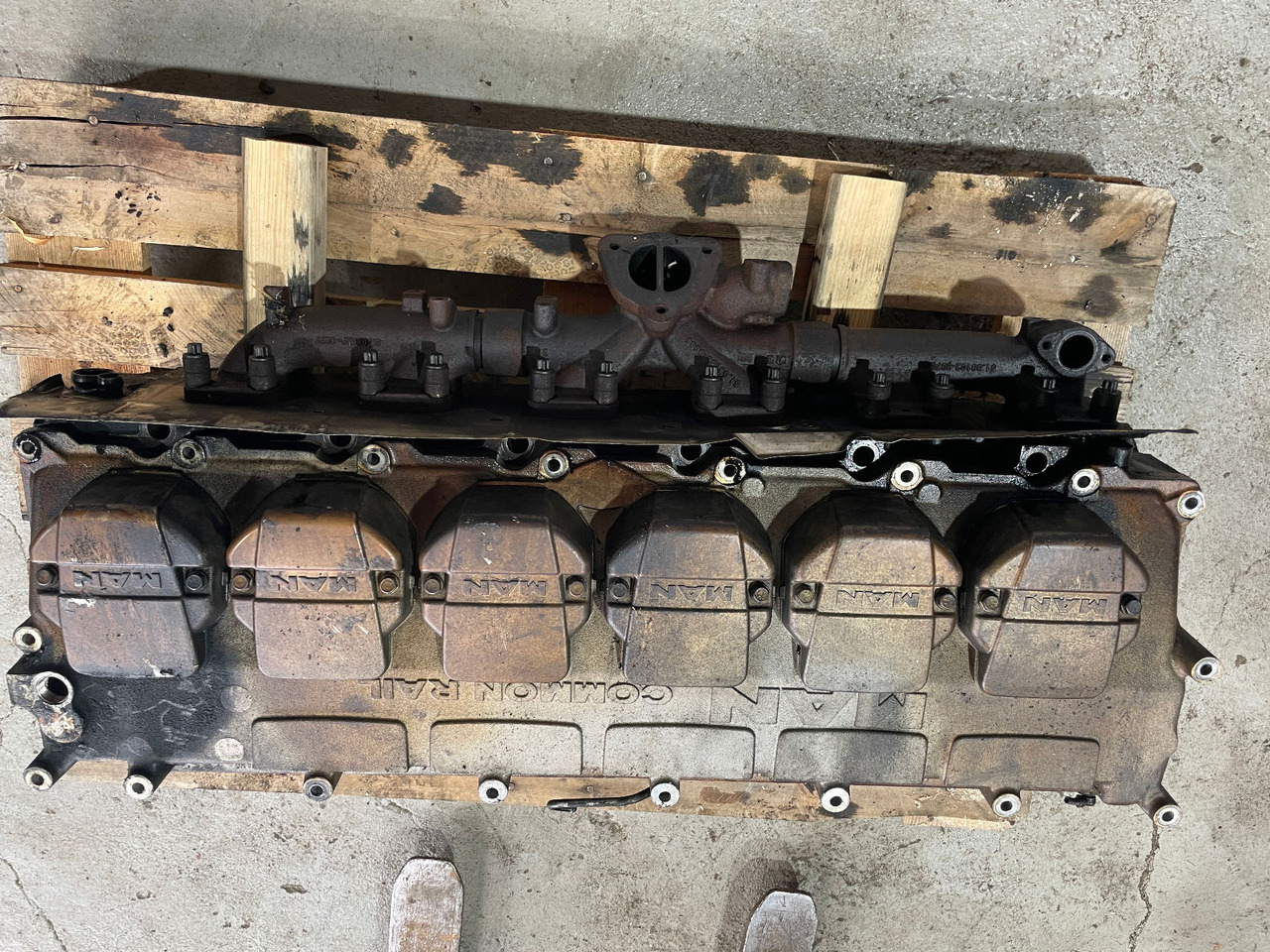 MAN Motor MAN Lions City D2066 LUH 52 Zylinderkopf Nockenwelle - Culasse pour Bus: photos 5 MAN Motor MAN Lions City D2066 LUH 52 Zylinderkopf Nockenwelle - Culasse pour Bus: photos 5