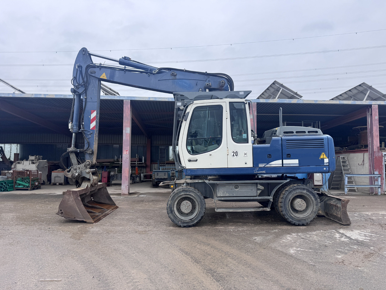 LIEBHERR A 904 C Litronic - Pelle sur pneus: photos 1 LIEBHERR A 904 C Litronic - Pelle sur pneus: photos 1